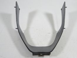 Cowl V shape under Kawasaki ZX 9 R