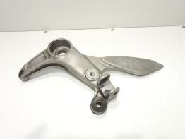Fussrastetrager vorne links Honda VTR 1000 F
