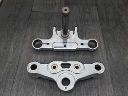 T stuk + kroonplaat Harley Davidson FXSTD Deuce