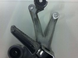 Duo voetsteun rechts Suzuki GSX R 750