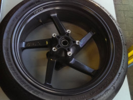 Felge hinten Aprilia RSV 1000