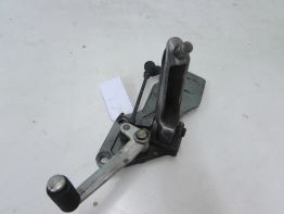 Fussrastetrager vorne links Kawasaki ZZR 1100