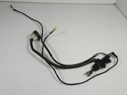 Rempomp achter KTM 125 Duke