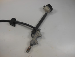 Rempomp achter Kawasaki ZX 7 R