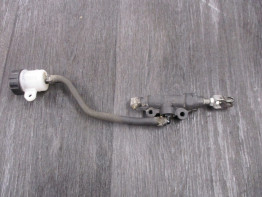 Rempomp achter Triumph Tiger 800 XRT