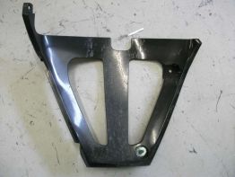 Cowl V shape under Suzuki GSX R 600