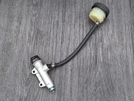 Rempomp achter BMW K 1600 GT