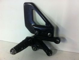 Fussrastetrager vorne rechts Aprilia Tuono 1000