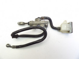 Rempomp achter Suzuki RF 900