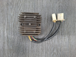 Spanningsregelaar Honda CB 250 RS