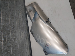 Linker onderkuip Aprilia RSV 1000