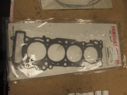 Cylinder head Yamaha YZF R6