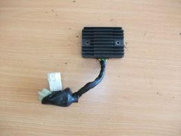 Regler Gleichrichter Honda CBR 1100 XX