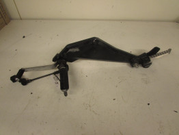 Fussrastetrager vorne links Kawasaki GPZ 1100