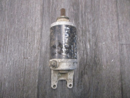 Starting motor Suzuki GSF 400 Bandit