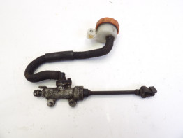 Rempomp achter Honda ST 1100 Pan European