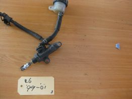 Rempomp achter Yamaha YZF R6