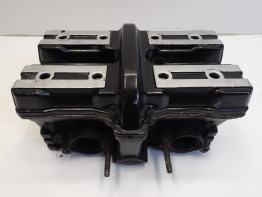 Cylinder head Yamaha V max