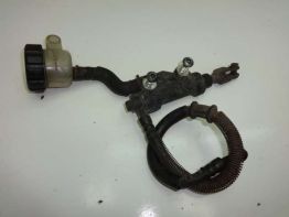 Rempomp achter Yamaha XJ 600 Diversion