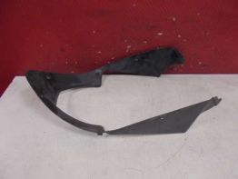 Cowl V shape under Honda CBR 600 F