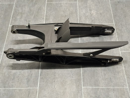 Achterbrug KTM 690 Duke 