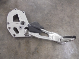 Fussrastetrager vorne links BMW F 900 XR
