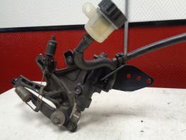 Rempomp achter Kawasaki ZX 10 R