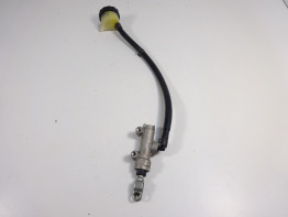 Rempomp achter Kawasaki ER 6