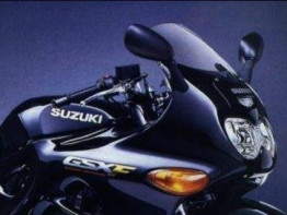 Kuipruit Suzuki GSX F 750