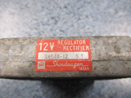 Regler Gleichrichter Kawasaki GPZ 750
