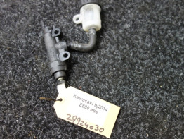 Rempomp achter Kawasaki Z 800