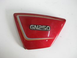 Seitenverkleidung links klein Suzuki GN 250