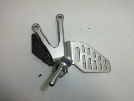 Main step holder left Yamaha YZF R6