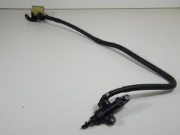 Rempomp achter Yamaha MT 01