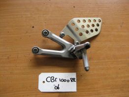 Fussrastetrager vorne links Honda CBR Fireblade