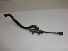 Rempomp achter Honda ST 1100 Pan European