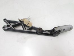 Main step holder left Kawasaki GPZ 550