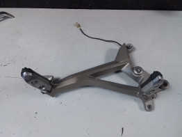 Voetsteun Rechts Aprilia Shiver 750