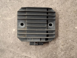Spanningsregelaar Yamaha TDM