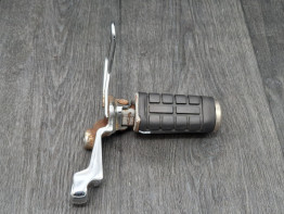 Fussrastetrager vorne rechts Honda VT 700 750