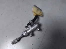 Rear brake master cylinder Suzuki GSX R 600