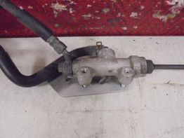 Rempomp achter Suzuki DL 650 V STROM
