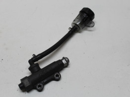 Rempomp achter KTM 790 Adventure