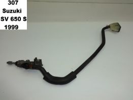 Rempomp achter Suzuki SV 650