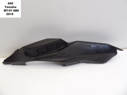 Linker achterkant Yamaha MT 07