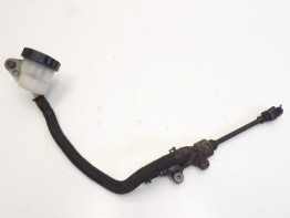 Rempomp achter Honda ST 1100 Pan European