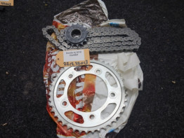 Chain and sprocket kit Honda CBR 650 F