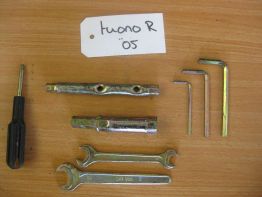 Bordwerkzeug Aprilia Tuono 1000