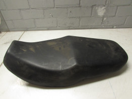 Zadel Suzuki RF 900