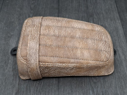 Buddy zadel Harley Davidson FLS Softail Slim